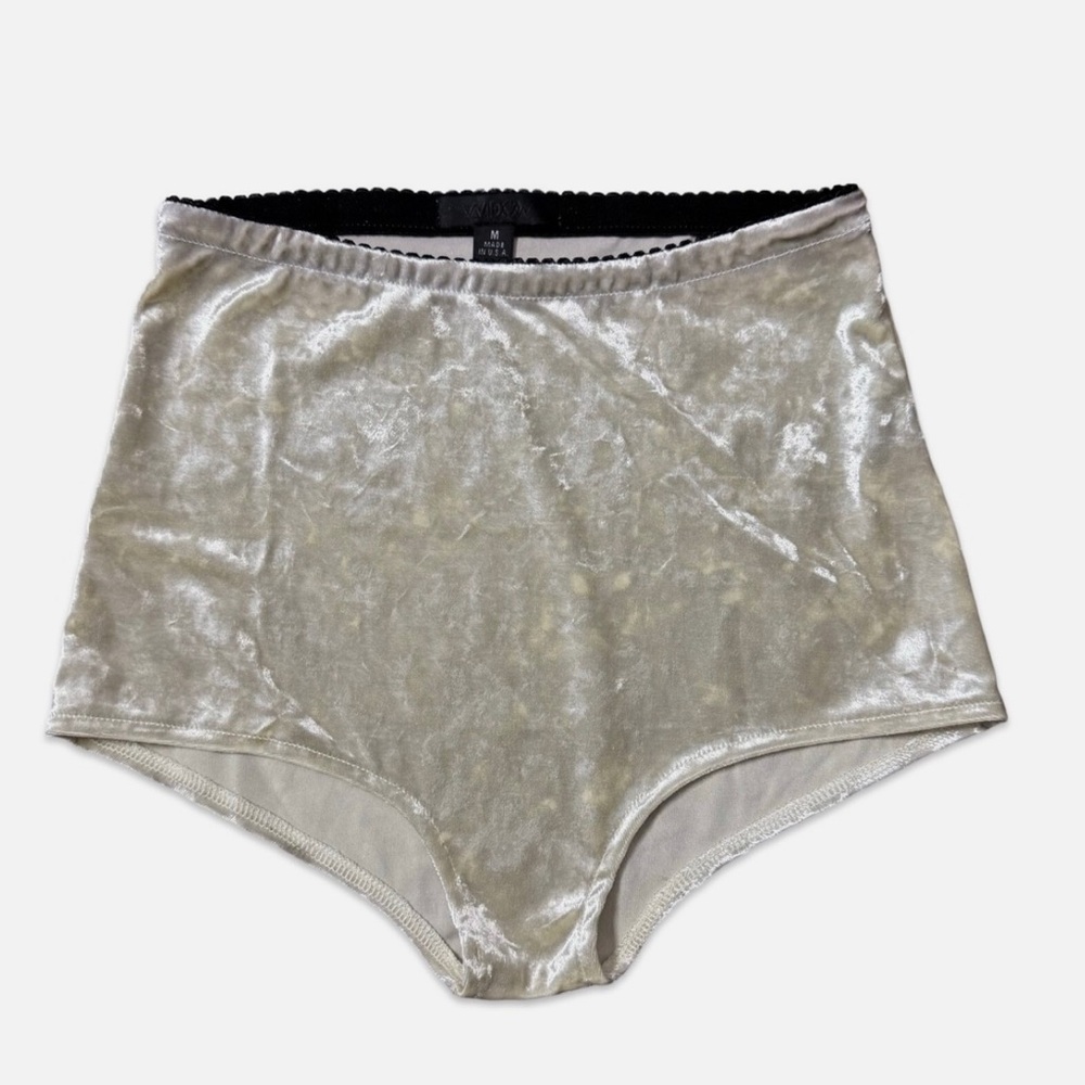 Vintage Lip service by Widow Cream Velvet High-Waisted Shorts. NWT